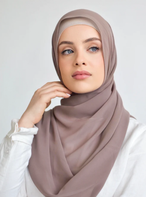 Hijab segi empat berbahan chiffon